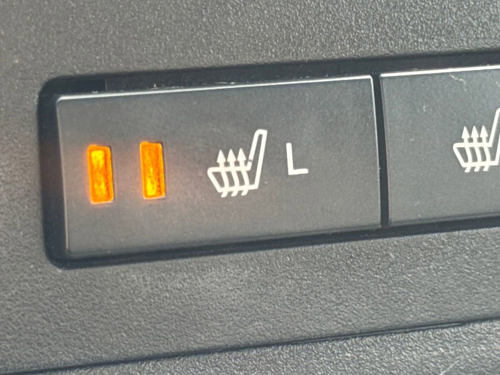 Used 2010 MAZDA CX-9 Grand Touring w/ Moonroof & Bose Audio Pkg image 44