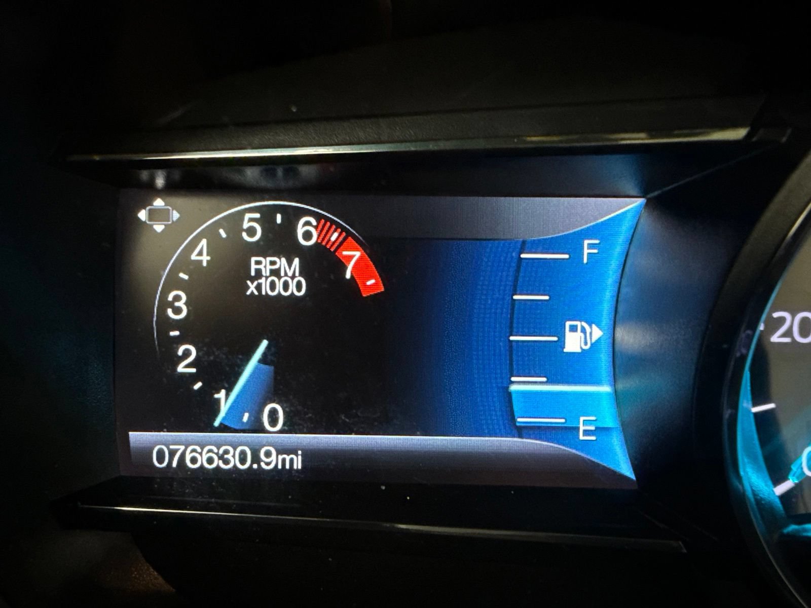 Used 2018 Ford Explorer XLT w/ Equipment Group 202A FWD image 16