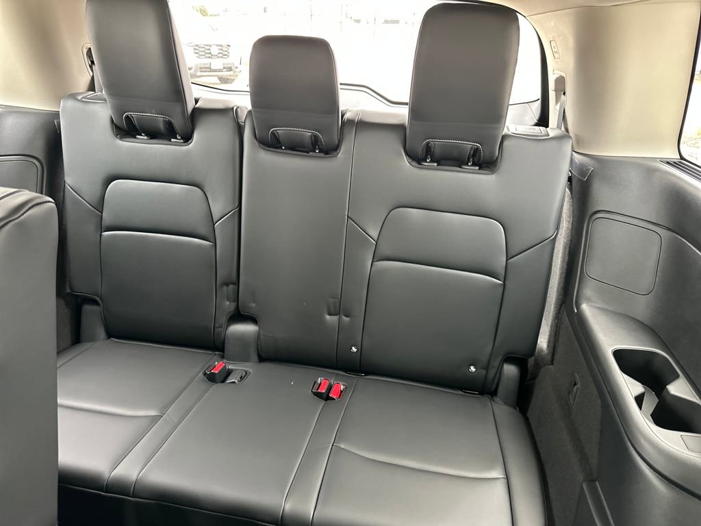 New 2026 Nissan Pathfinder SL AWD/4WD image 17