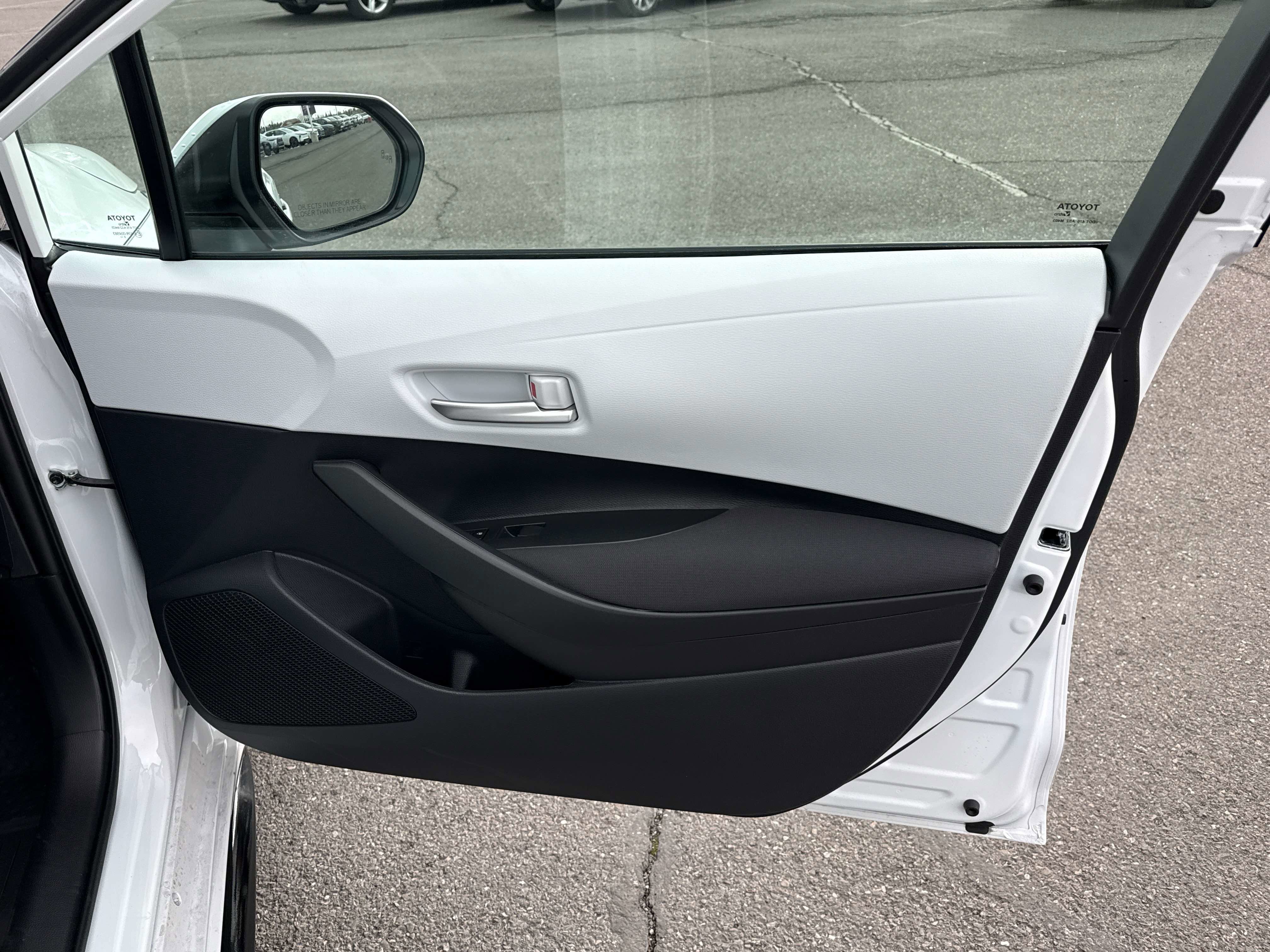 Used 2026 Toyota Corolla SE image 19