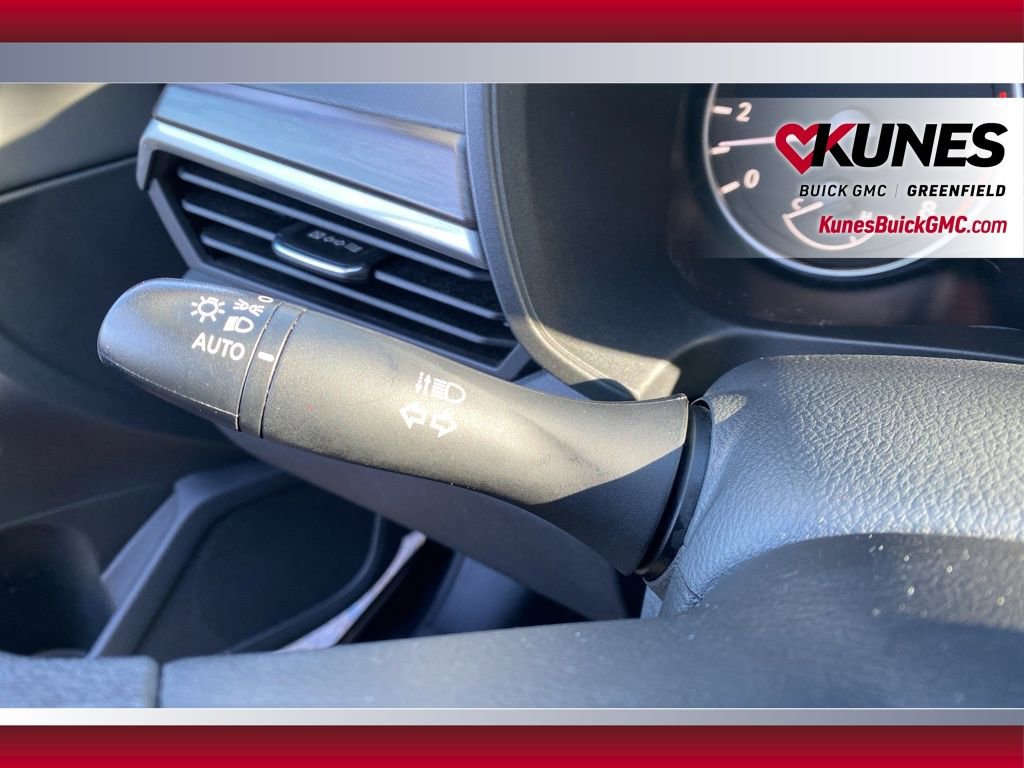 Used 2024 Nissan Altima 2.5 SV image 24