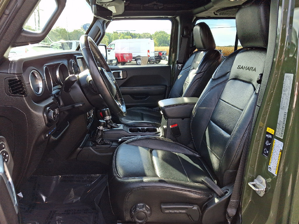Used 2023 Jeep Wrangler Unlimited Sahara w/ Cold Weather Group AWD/4WD image 14