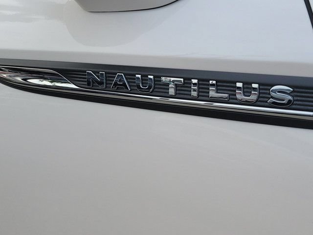 Certified 2019 Lincoln Nautilus Reserve w/ Ultimate Package FWD image 12
