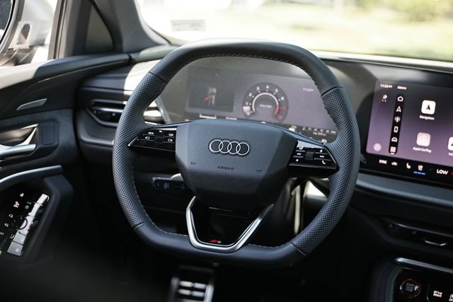 New 2026 Audi SQ5 Prestige AWD/4WD image 27