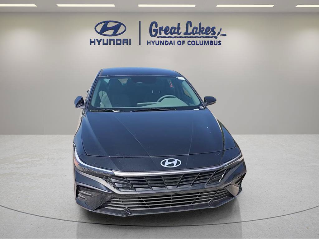 New 2026 Hyundai Elantra SE w/ Cargo Package FWD image 8