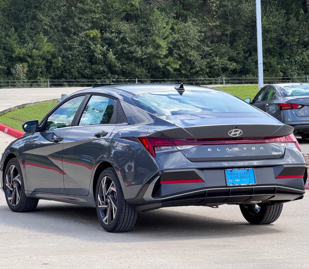 New 2026 Hyundai Elantra Limited FWD image 13