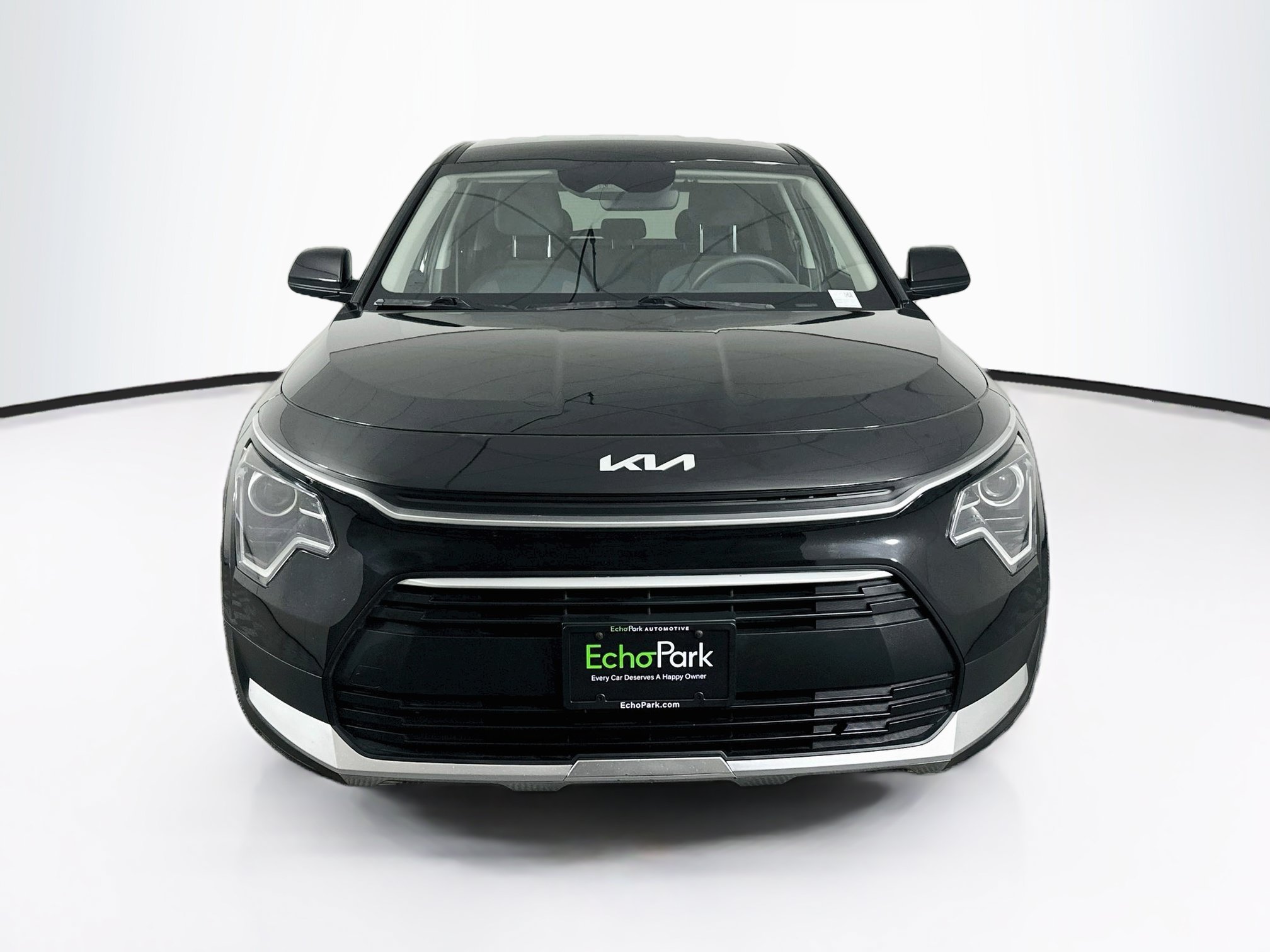 Used 2023 Kia Niro LX FWD image 2