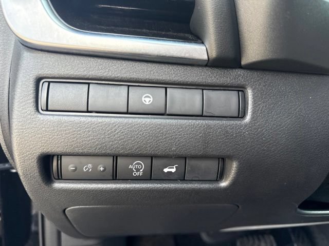 Used 2023 Nissan Rogue SL AWD/4WD image 38