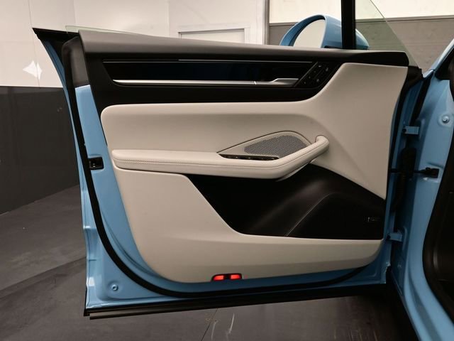 New 2026 Porsche Macan 4S Electric image 7