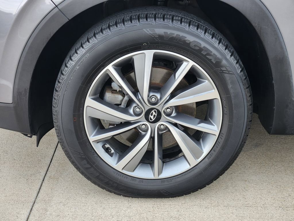 Used 2019 Hyundai Santa Fe SEL FWD image 10
