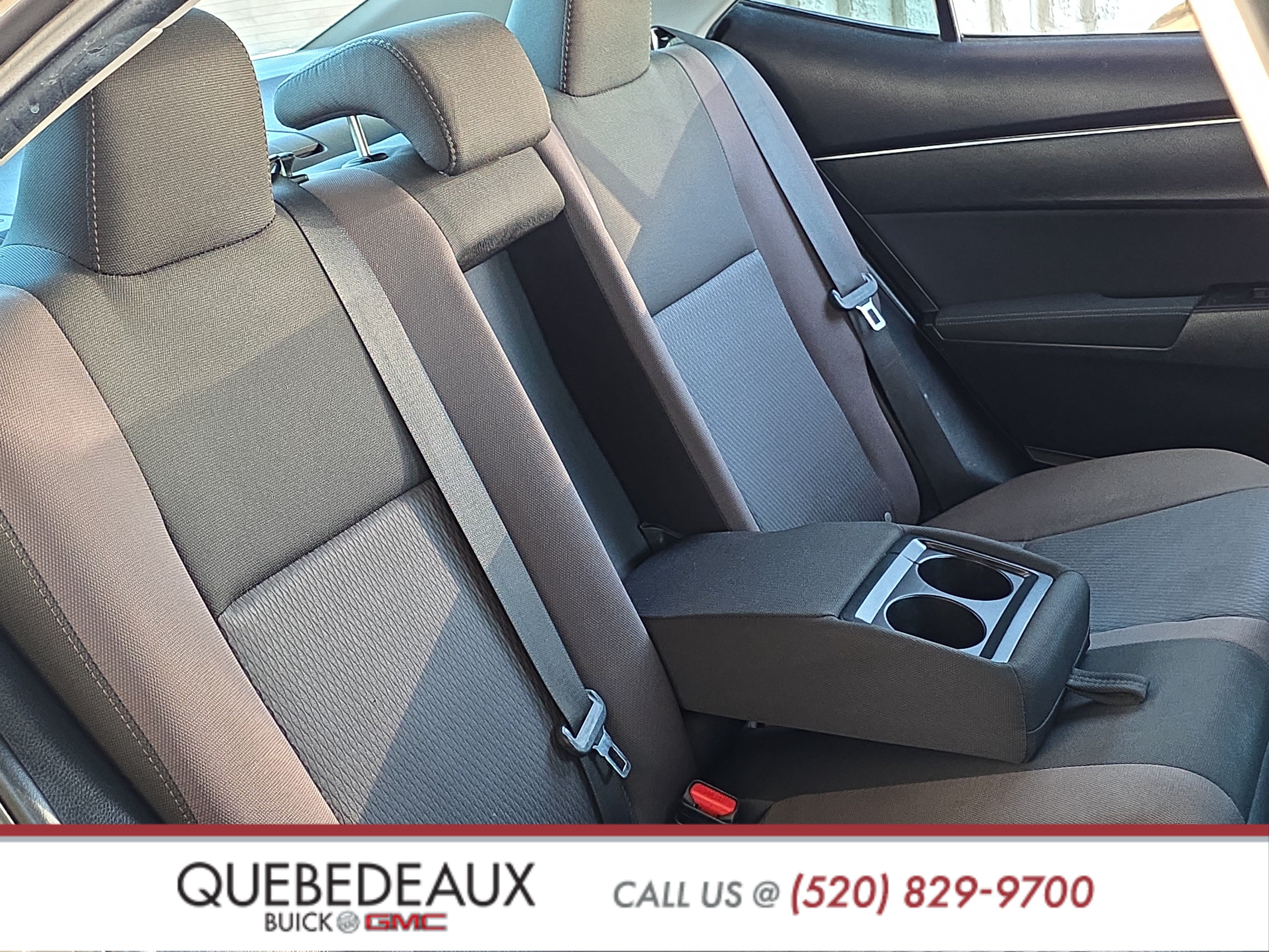 Used 2017 Toyota Corolla LE w/ Carpet Mat Package (TMS) FWD image 24