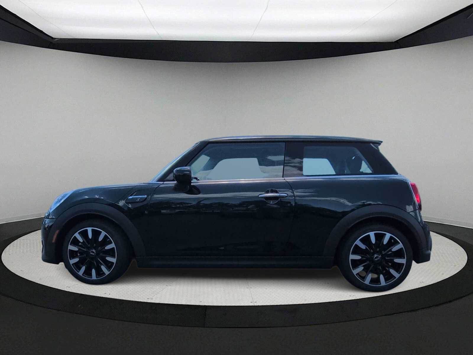 Certified 2024 MINI Cooper S FWD image 5