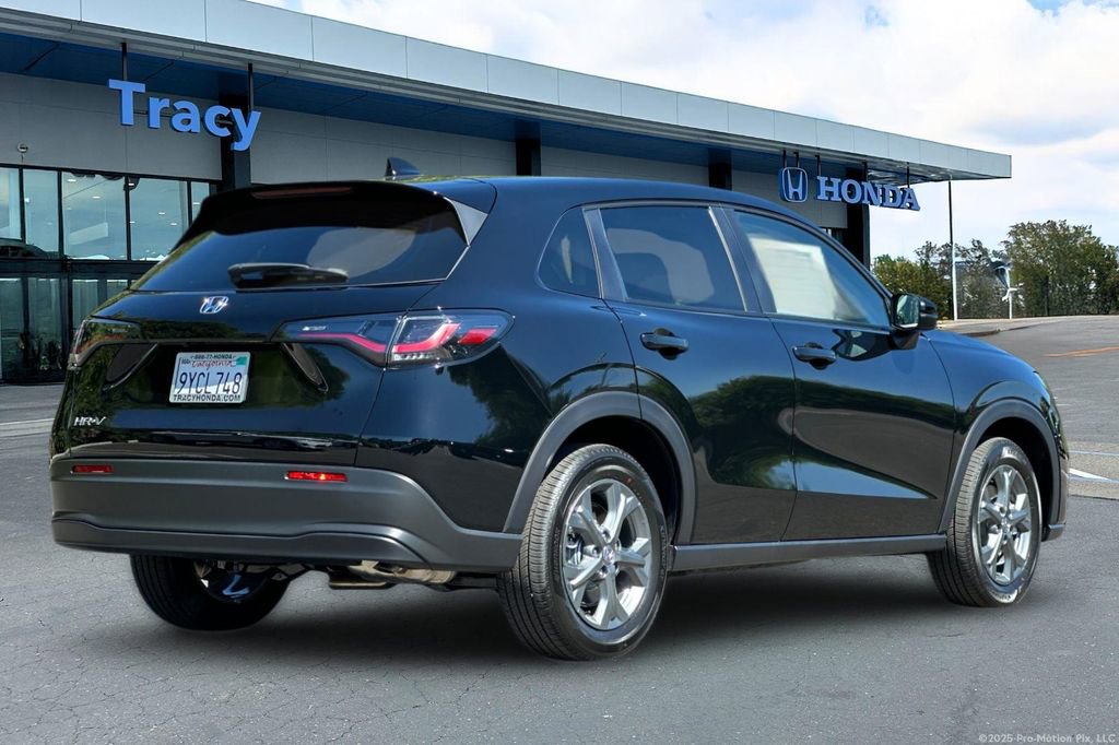 Certified 2026 Honda HR-V LX image 6