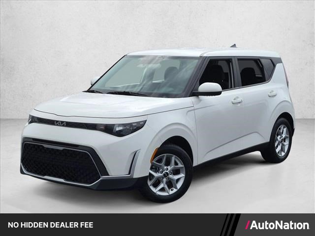 Used 2023 Kia Soul S FWD image 1