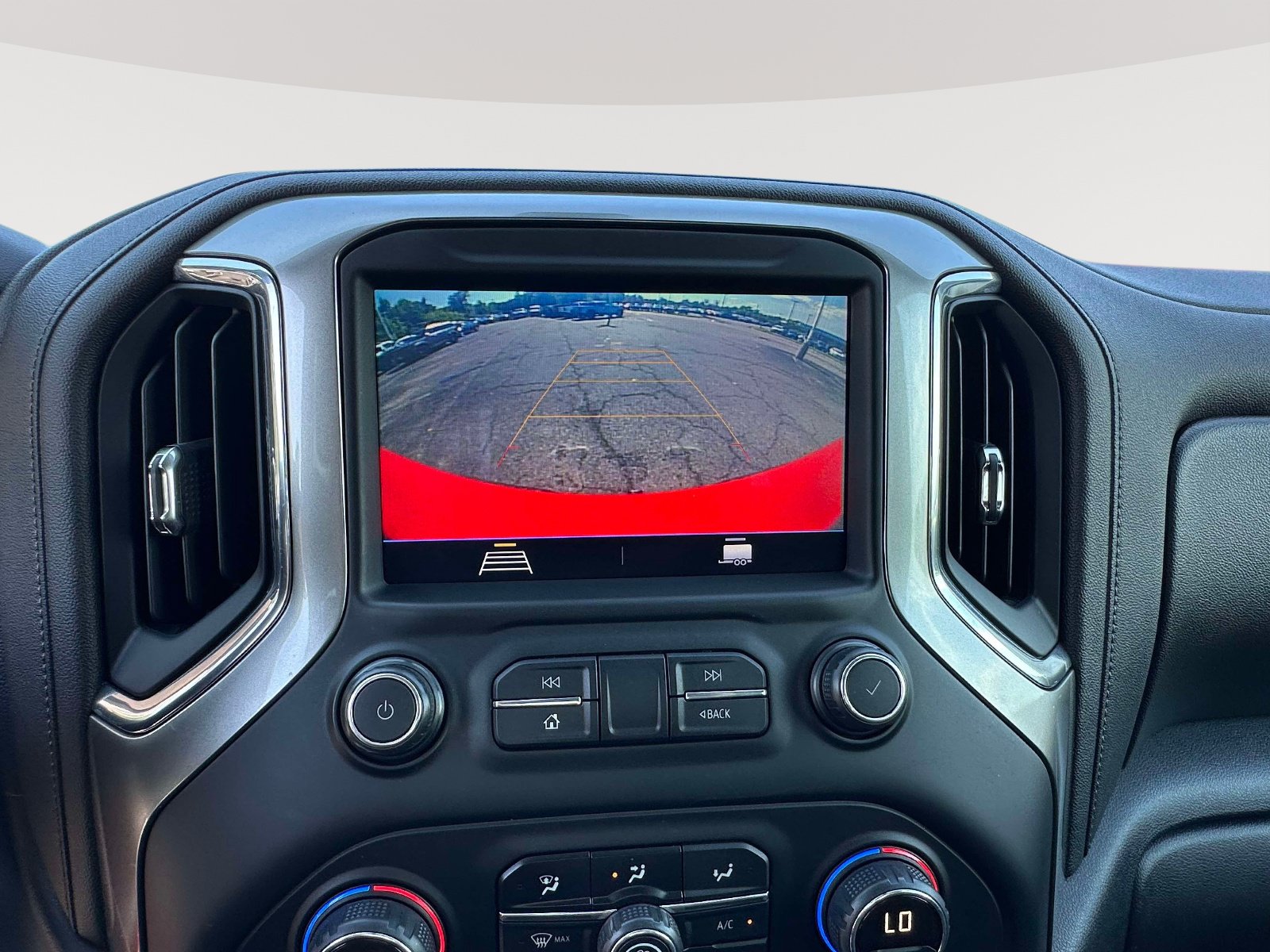 Used 2019 Chevrolet Silverado 1500 LT w/ All-Star Edition AWD/4WD image 10