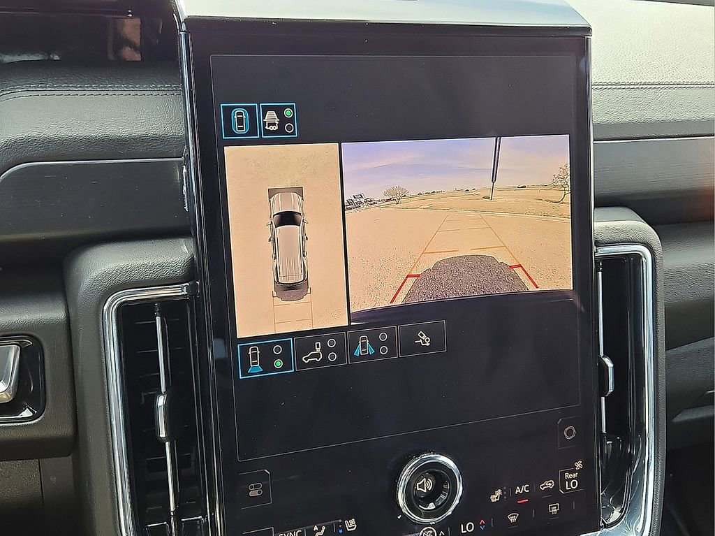 Used 2025 GMC Yukon Denali image 31