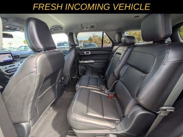Used 2023 Ford Explorer XLT w/ Equipment Group 202A RWD image 11