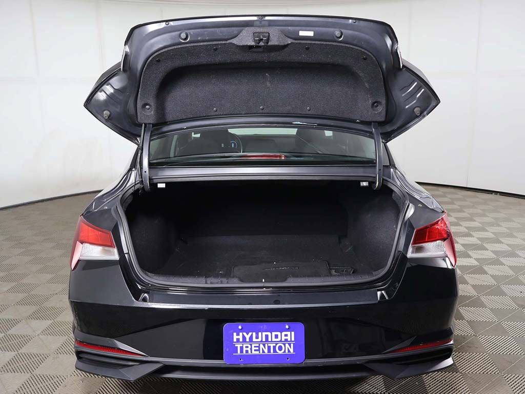 Certified 2023 Hyundai Elantra SEL w/ Convenience Package FWD image 14