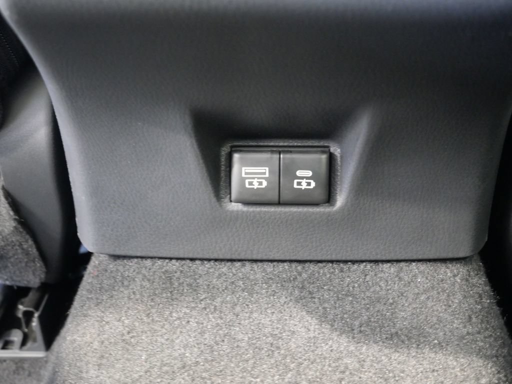 Used 2026 Toyota Camry XLE AWD/4WD image 34