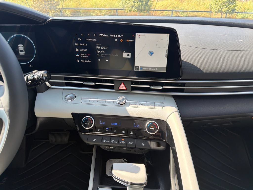 New 2026 Hyundai Elantra Limited FWD image 29