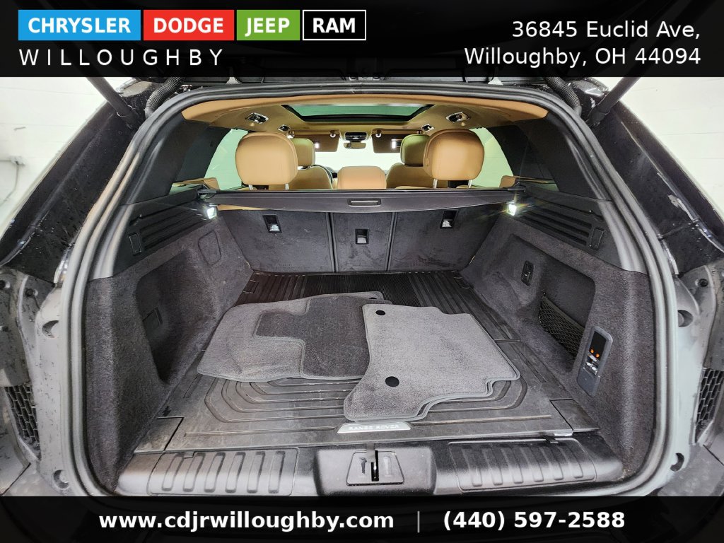 Used 2025 Land Rover Range Rover Sport SE AWD/4WD image 32