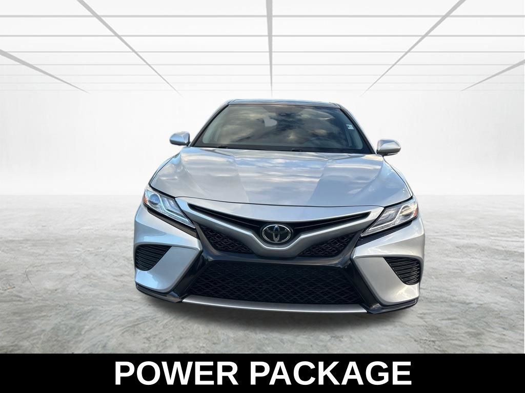 Used 2020 Toyota Camry XSE image 9