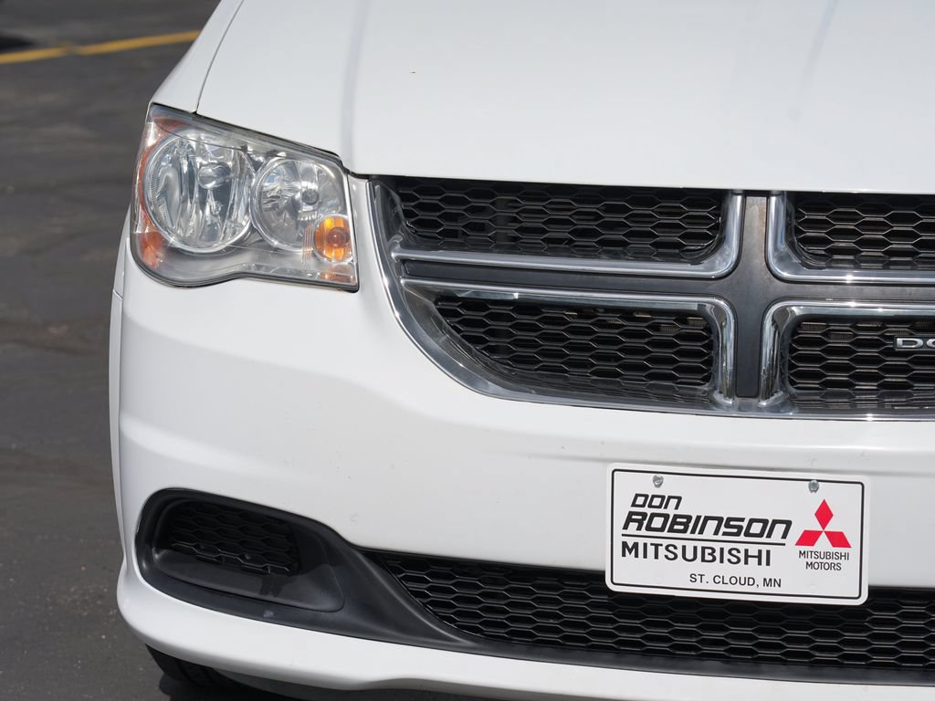 Used 2018 Dodge Grand Caravan SE w/ UConnect Hands-Free Group FWD image 9
