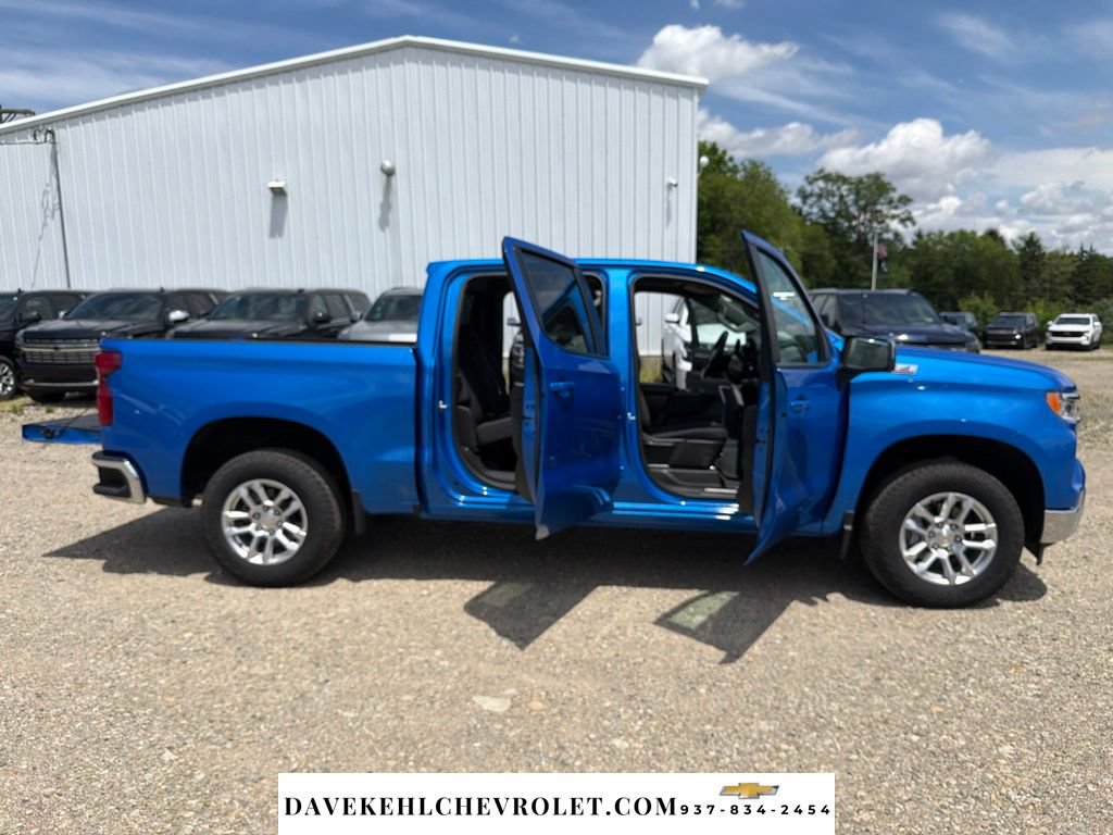 Used 2025 Chevrolet Silverado 1500 LT AWD/4WD image 31