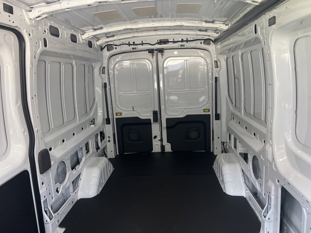 New 2023 Ford E-Transit Medium Roof image 26