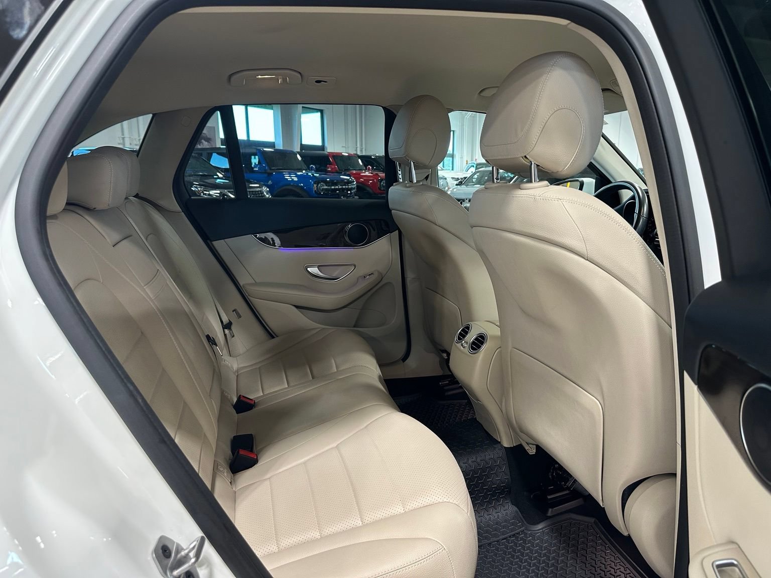 Used 2022 Mercedes-Benz GLC 300 image 34