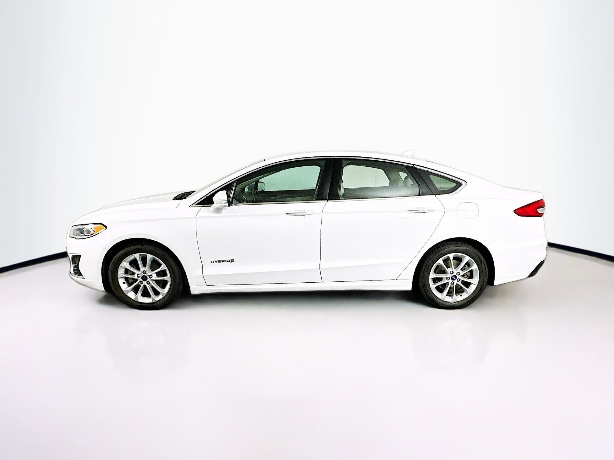 Used 2019 Ford Fusion SEL image 4