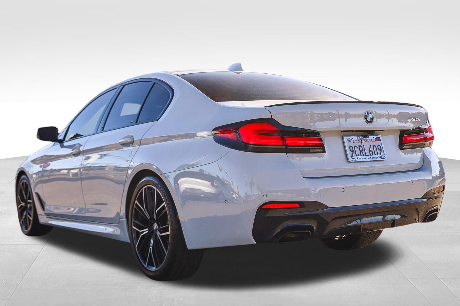 Used 2023 BMW 530i w/ M Sport Package image 8