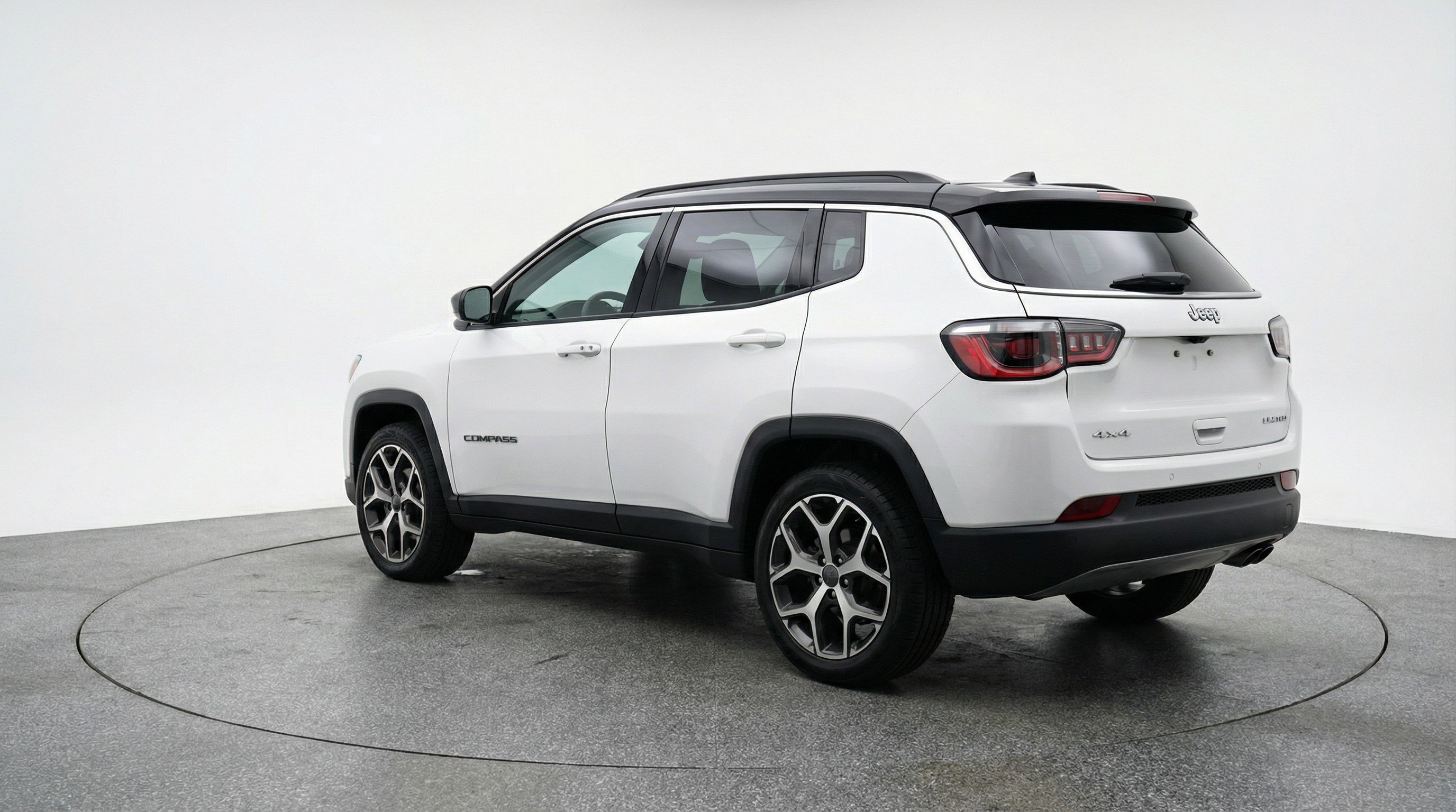 Used 2025 Jeep Compass Limited AWD/4WD image 6