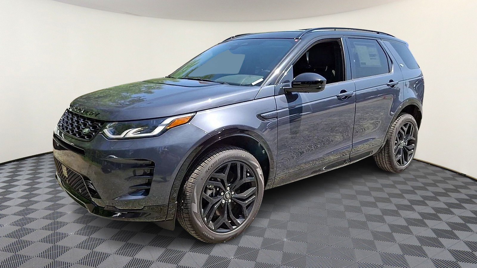 New 2026 Land Rover Discovery Sport Landmark AWD/4WD image 4