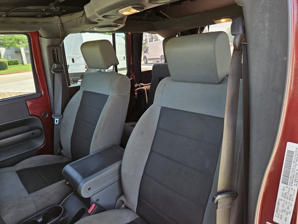Used 2010 Jeep Wrangler Unlimited Sahara w/ Dual Top Group AWD/4WD image 12