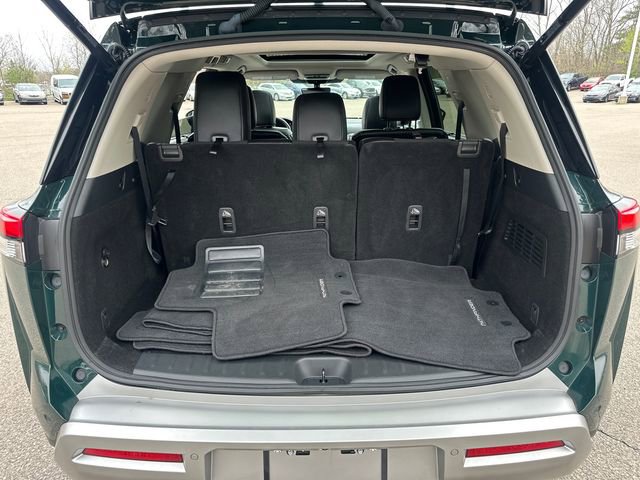 Used 2023 Nissan Pathfinder SL w/ SL Premium Package AWD/4WD image 13