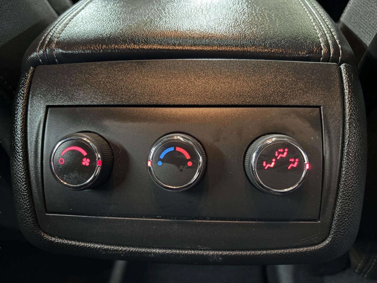 Used 2016 GMC Acadia SLE FWD image 23