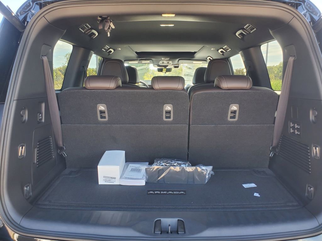 New 2026 Nissan Armada Platinum image 7