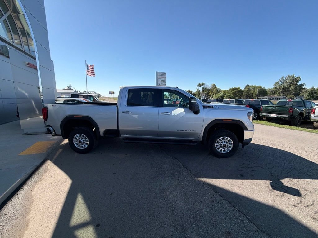 Used 2020 GMC Sierra 2500 SLE w/ SLE Value Package; AWD/4WD image 4
