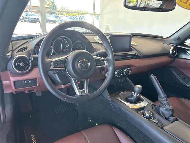Used 2019 MAZDA MX-5 Miata RF Grand Touring image 16