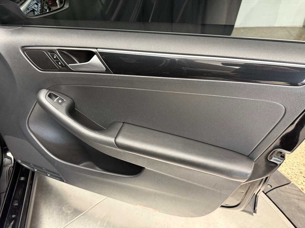 Used 2017 Volkswagen Jetta SEL image 20