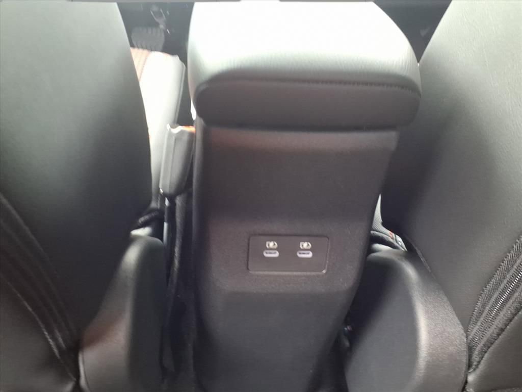 New 2026 Nissan Kicks SR FWD image 27