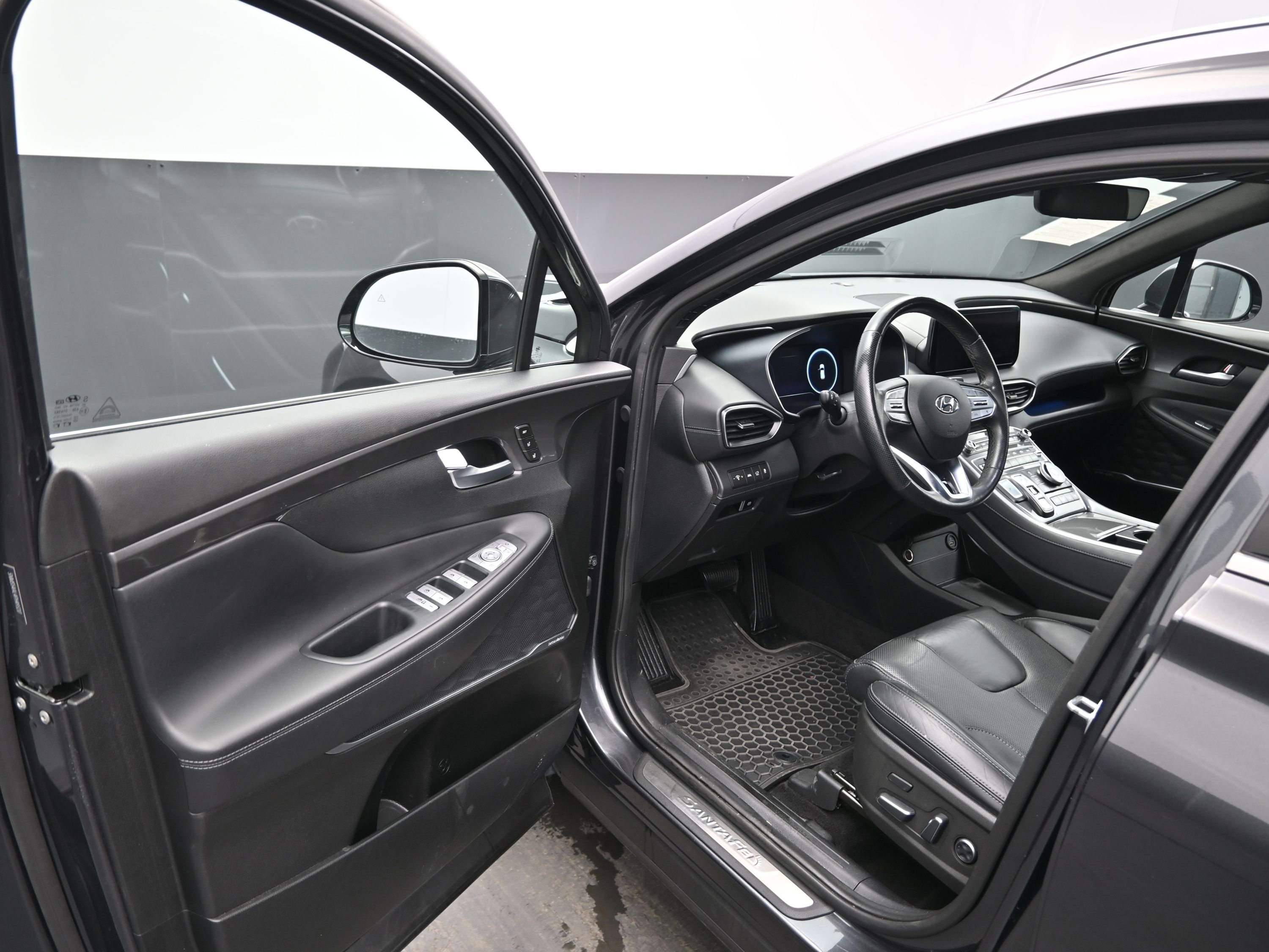 Used 2023 Hyundai Santa Fe Calligraphy image 15