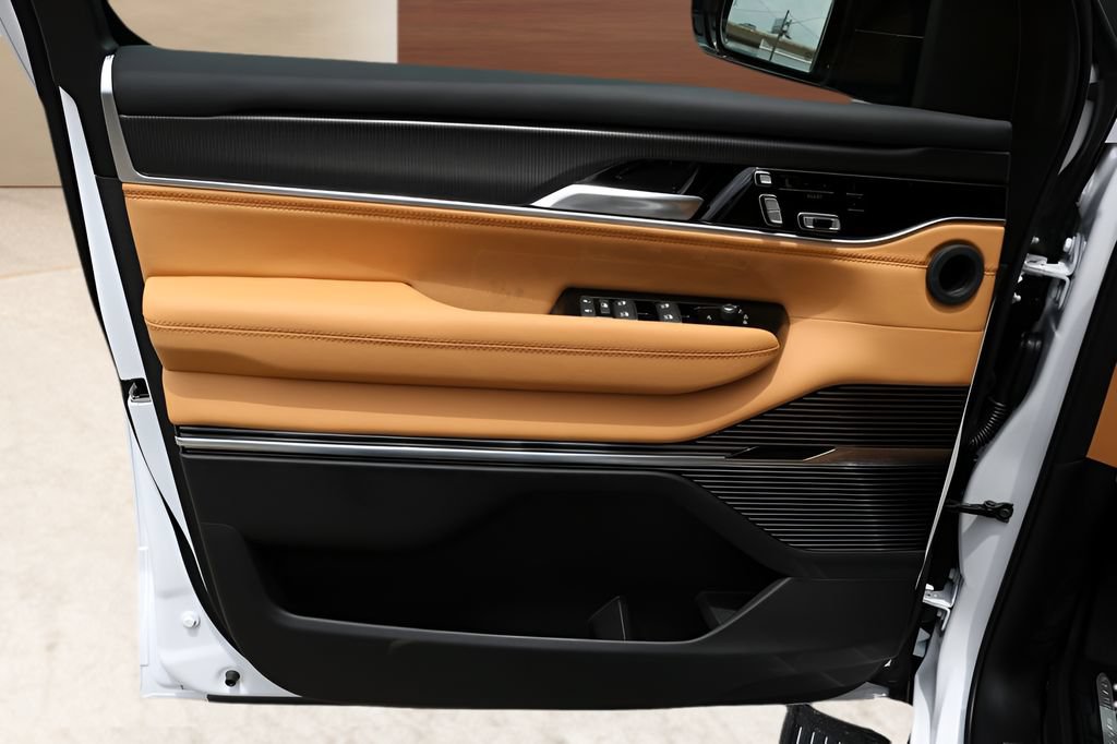 New 2026 Jeep Grand Wagoneer Summit AWD/4WD image 11
