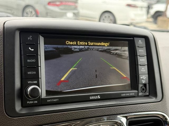 Used 2014 Chrysler Town & Country Touring FWD image 26