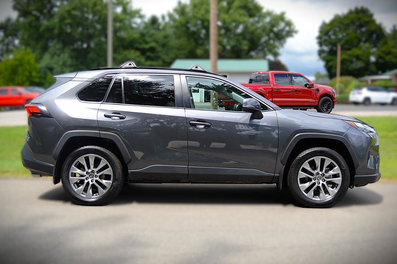 Used 2024 Toyota RAV4 XLE Premium w/ Weather Package AWD/4WD image 4