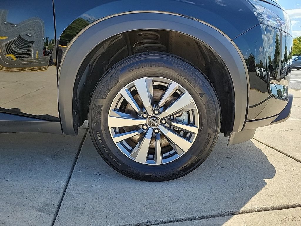 Used 2025 Nissan Pathfinder SL AWD/4WD image 8