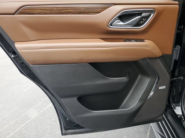 Certified 2024 Chevrolet Tahoe High Country w/ Advanced Technology Package AWD/4WD image 16
