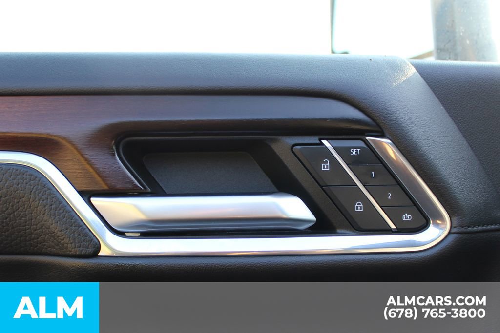 Used 2024 GMC Sierra 3500 Denali w/ Denali Reserve Package image 36