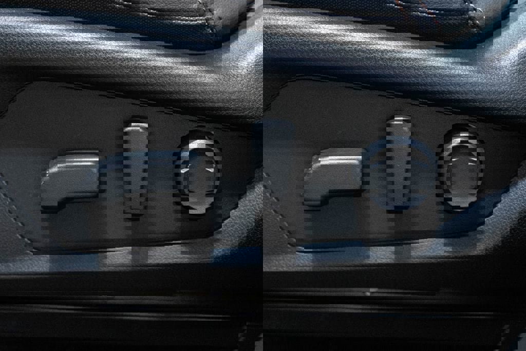 Used 2025 Subaru Forester Touring w/ Popular Package - Touring AWD/4WD image 24